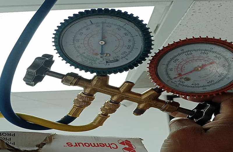 Carga de Gas Refrigerante